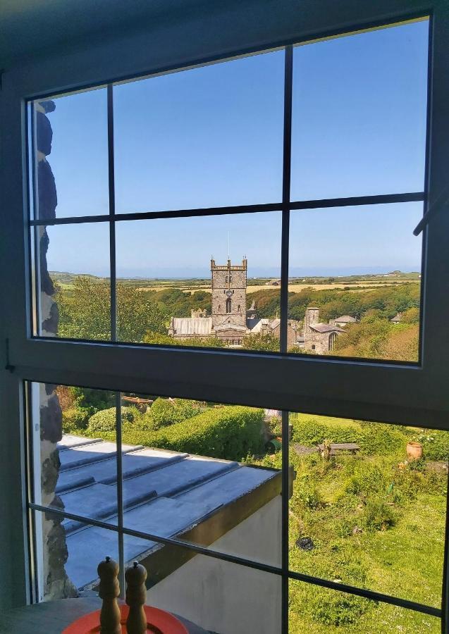 St Davids Gin & Kitchen - The Cathedral Villas מראה חיצוני תמונה